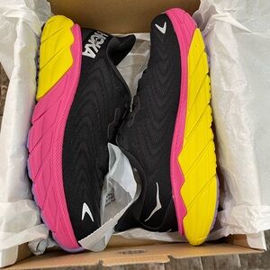 HOKA Arahi 6 Running Shoes Black Pink Yellow Women’s 11 NWT